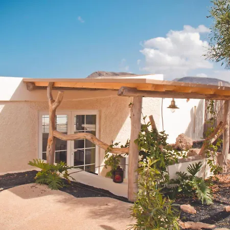 Gartenappartement - Tierra - Surf & Yoga Villa La Pared  Exterior photo